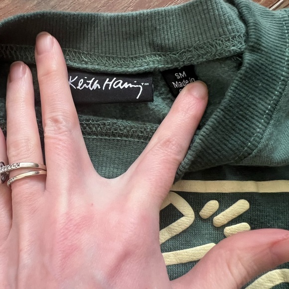 Keith Haring Crop Top Sweatshirt - Picture 2 of 2